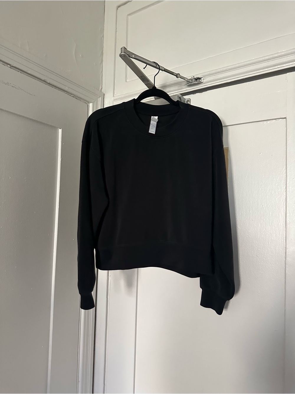 Women's Black Long Sleeve Crewneck Top